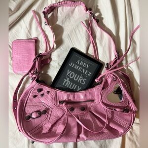Pink shoulder bag